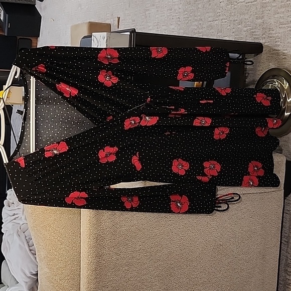 Wrap dress - Picture 1 of 4